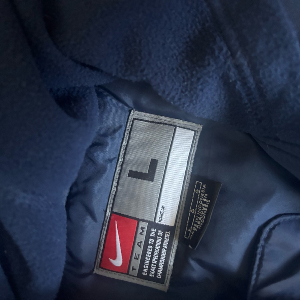 Nike Navy and White Hooded Puffer Jacket with Penn State Logos - Picture 5 of 6